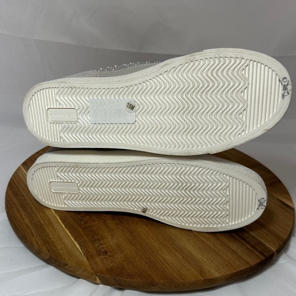 Gianni Bini Evie Perforated Rhinestone High Top Sneaker Leather/Suede size 10 - Picture 7 of 9